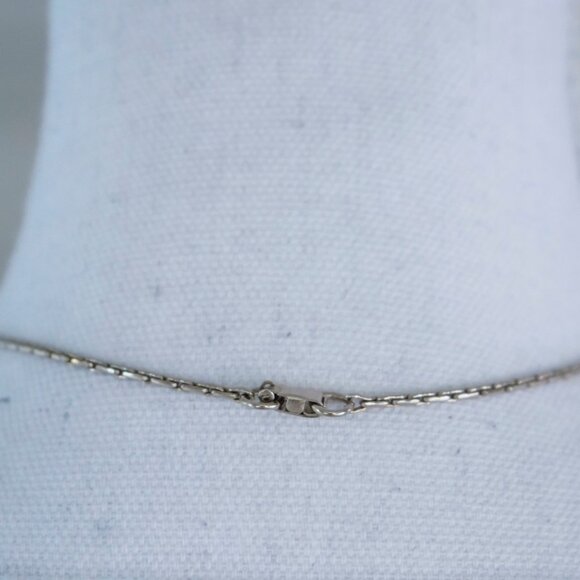 Vintage 80s Silver Tone Tin Formed Rose Necklace - Picture 6 of 8